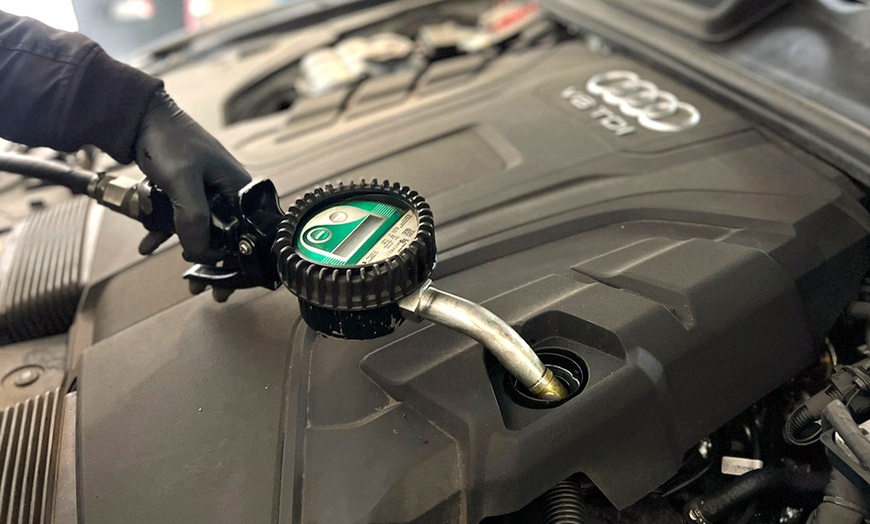 Image 1: Kleine Autoinspektion inkl. Ölwechsel und Filterwechsel für 1 Fahrzeug