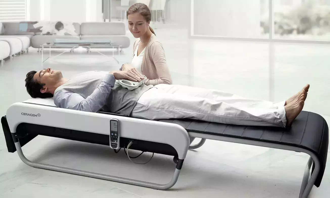 Wirbelsäulenscan inkl. 5er- oder 10er-Karte für medizinische Therapieliege für 1 Person (bis zu 75% sparen) - Primary Image