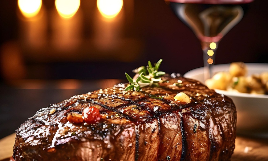 Image 1: Côte de bœuf à partager avec frites et un verre de vin pour 2 ou 4 p.