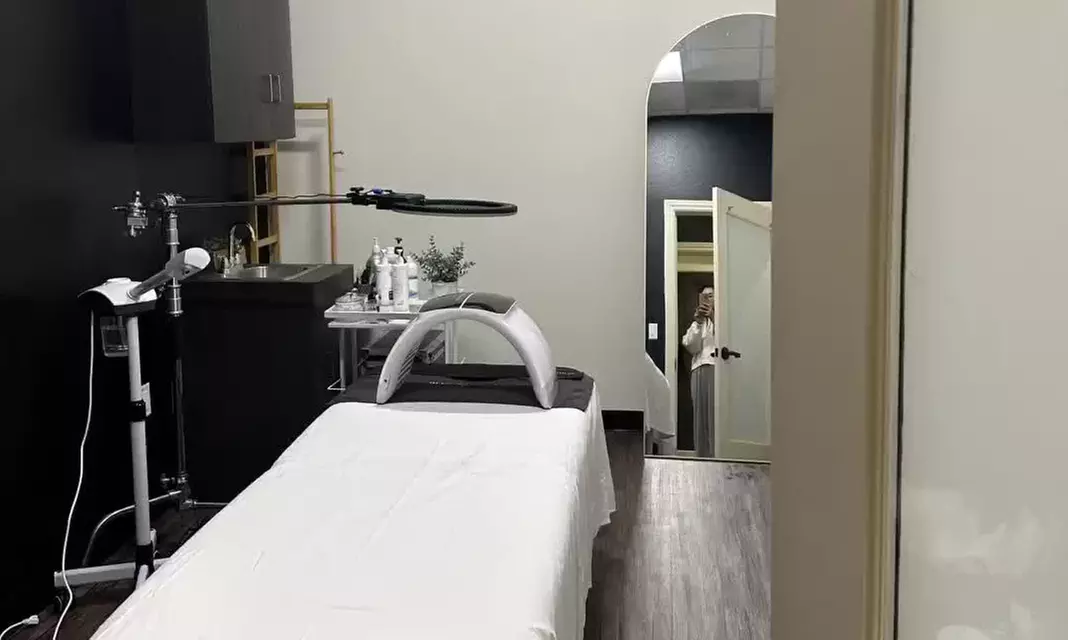 One, Two or Three Exosome Microneedling Sessions (80 Minutes Each)