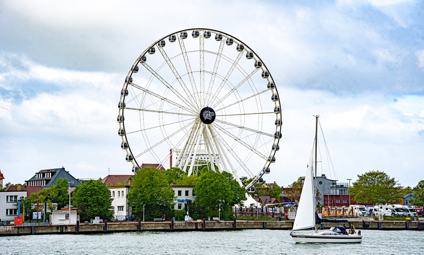 Image 1: Weinfahrt mit dem Riesenrad für 2 oder 4 Personen