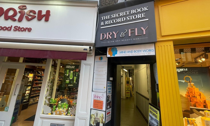 Image 10: Flawless, Long-Lasting Nails with Shellac or BIAB Treatments