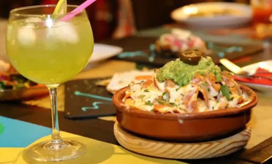 Image 4: ¡Ándale! Menú mexicano para 2 personas con opción a margaritas