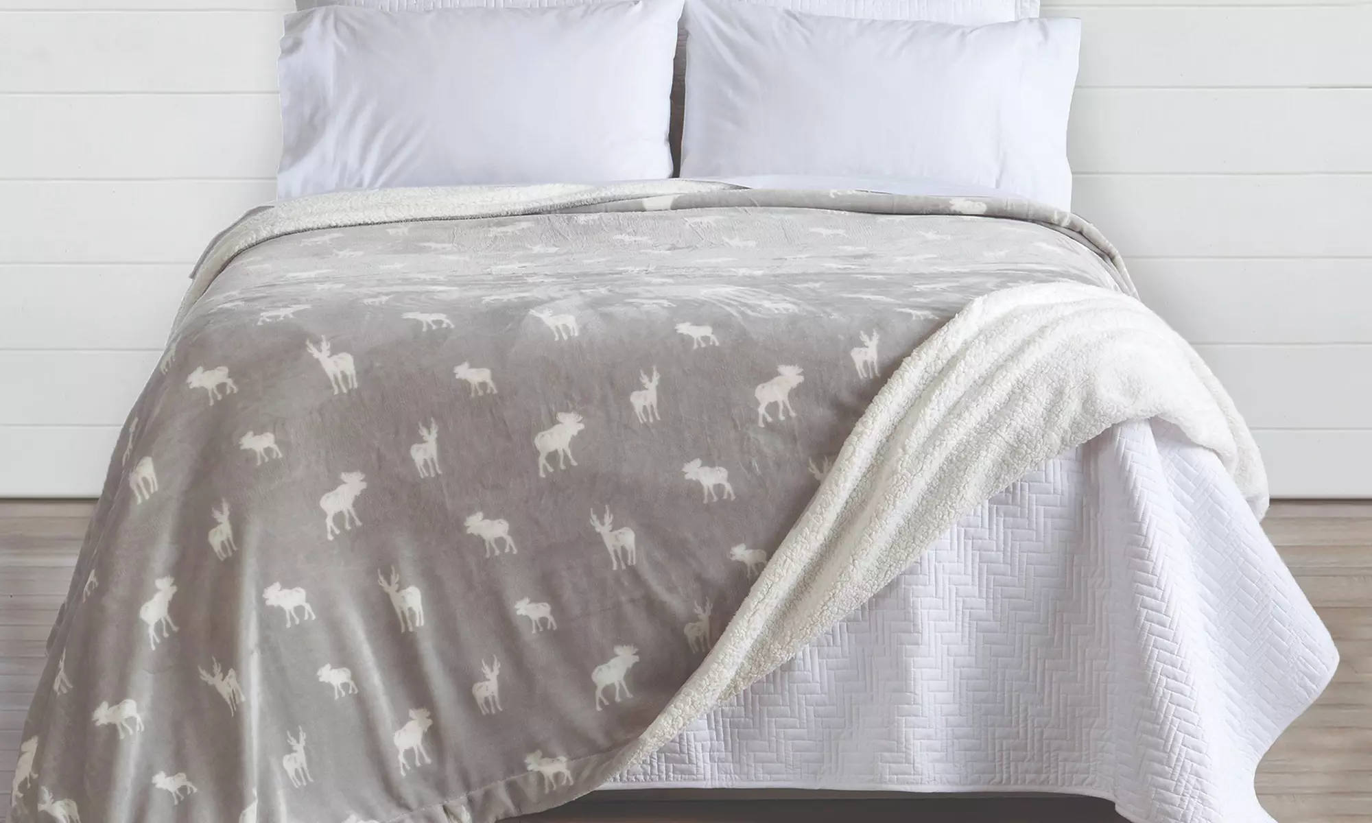 Cozy Plush Velvet & Sherpa Reversible Throw Blanket