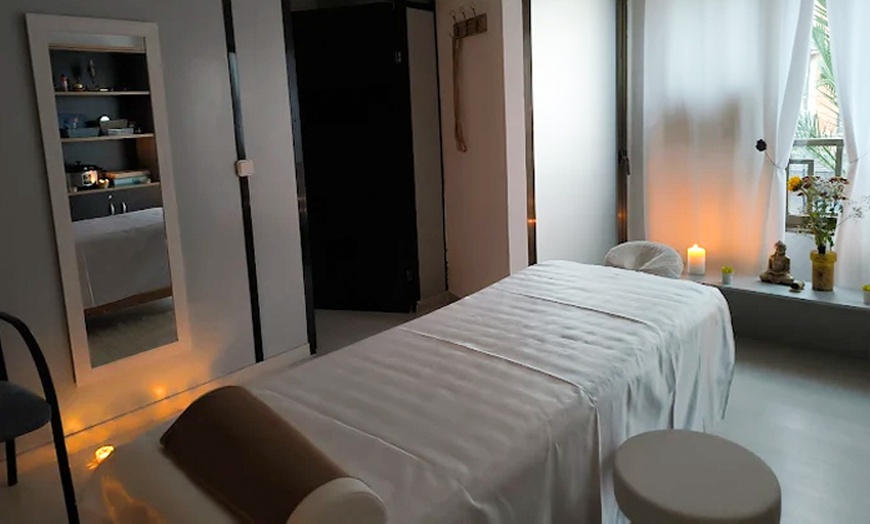 Image 4: 1 o 2 masajes de 50 minutos a elegir entre distintas técnicas