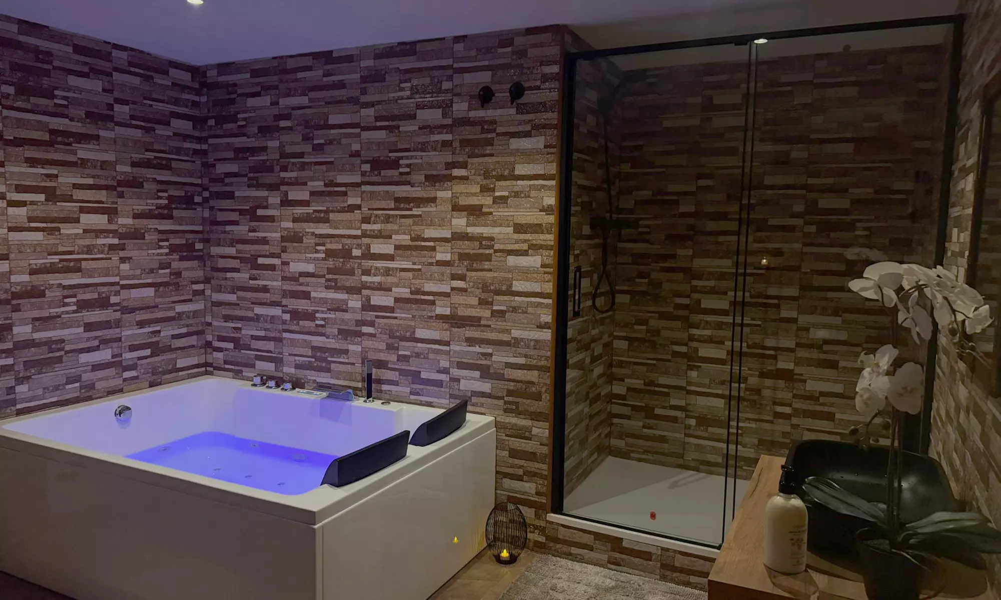 Ritual Serenity en pareja de 60 minutos con jacuzzi