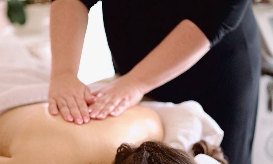 Image 12: 60, 80, or 100-Minute Aromatherapy Massage with Deep Cleansing Facial