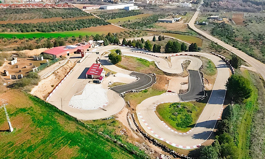 Image 6: 2 sesiones de karting de 10 minutos para 1 o 2 personas 