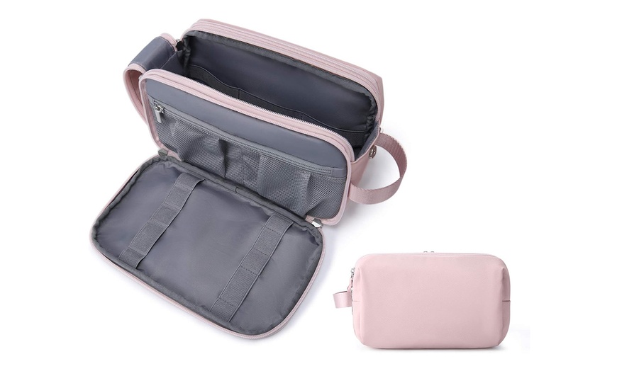 Image 13: Toiletry Organizer Bag