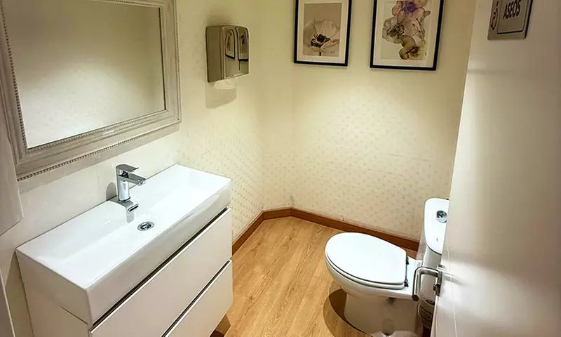 Tratamiento facial con peeling químico y mascarilla hidratante para 1