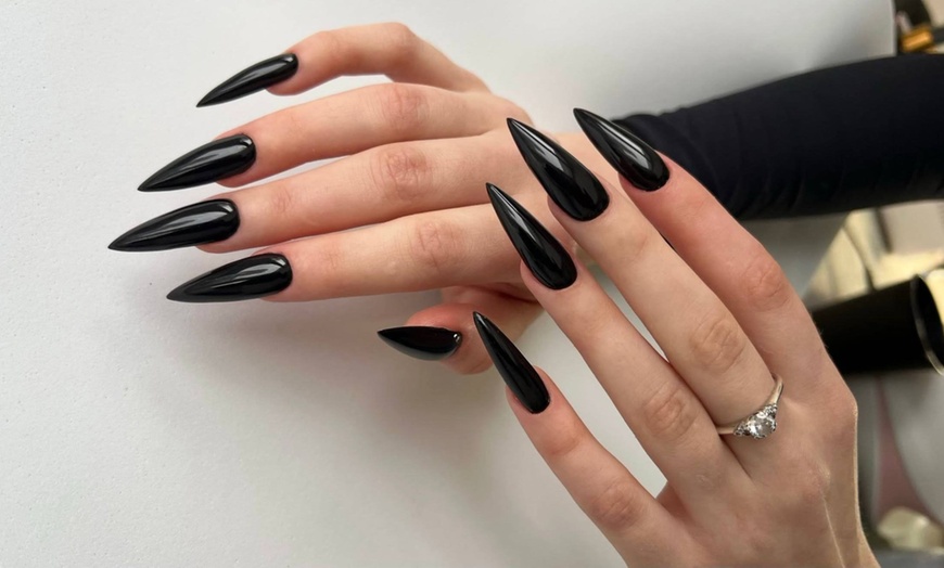 Image 7: Manicure i pedicure hybrydowy dla zadbanych dłoni i stóp