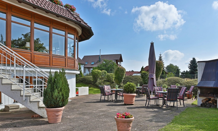 Image 4: Schwarzwald: Doppelzimmer mit Balkon & Spa, opt. mit 3/4-Pension