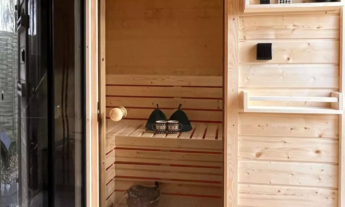 Relaksacyjny pakiet dla dwojga z kąpielą leśną i sauną