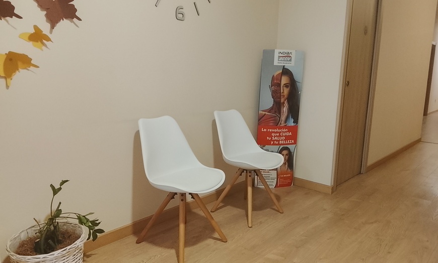 Image 4: 1 o 3 masajes a elegir de 30 minutos con presoterapia de 20 minutos