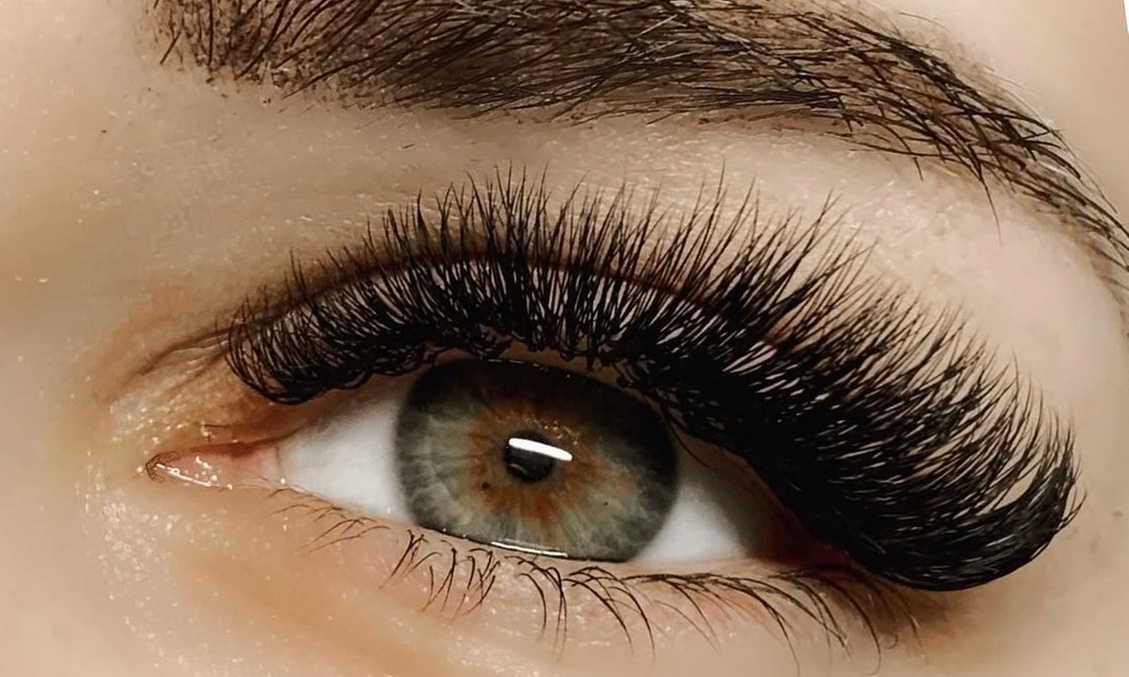 Up to 50% Off on Eyelash Extensions at Woman lab