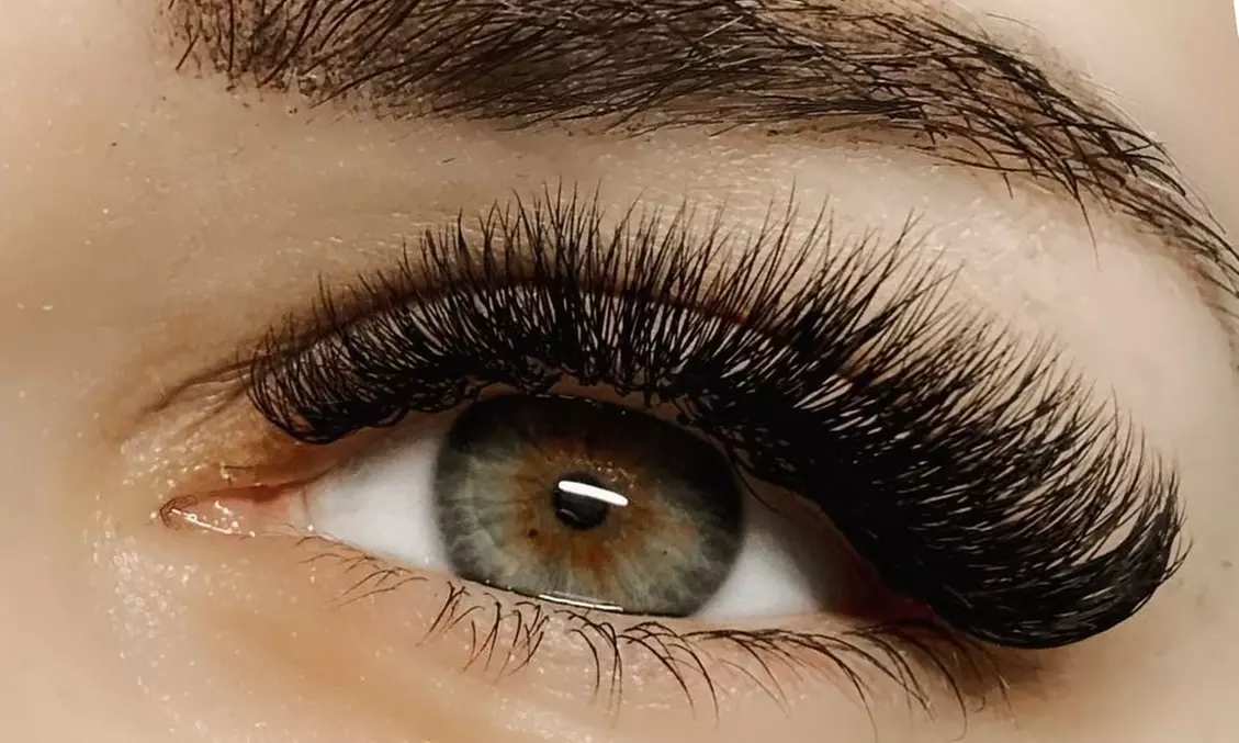 Classic Eyelash Extensions or Eyelash Extensions with 2D or 3D Volumes