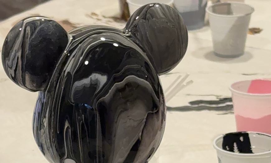 Image 27: Taller de pintura de un osito de peluche para 1 o 2 personas