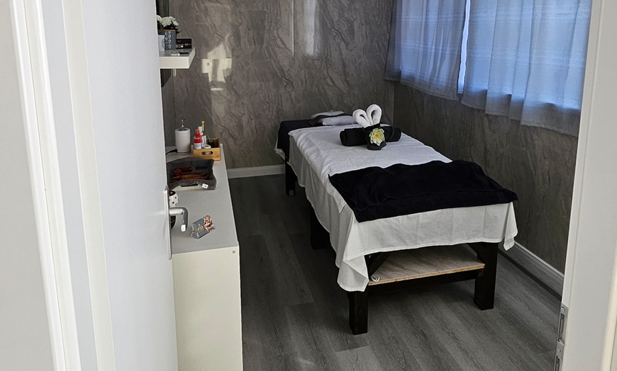 Image 5: 60 oder 90 Min. Hot Aroma Therapie Massage für 1 Person