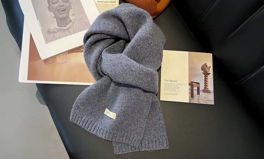 Image 11: Unisex-Strickschal aus Wolle