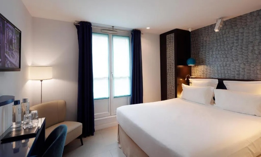 Image 7: 4-Star Hotel Stay in Paris, France