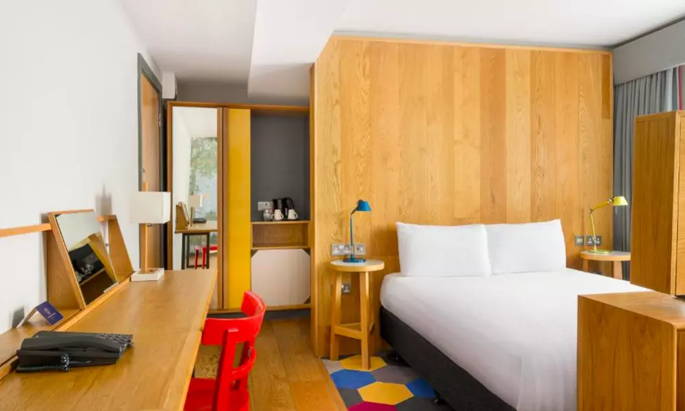 Newcastle Upon Tyne: Standard Double Room with Breakfast and More