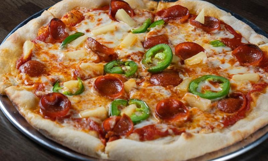 Image 2: 414 Pub & Pizza: $50 – $100 Toward Food & Drinks