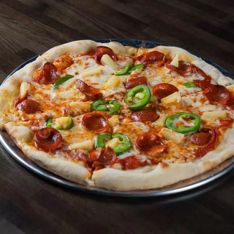 414 Pub & Pizza: $50 – $100 Toward Food & Drinks
