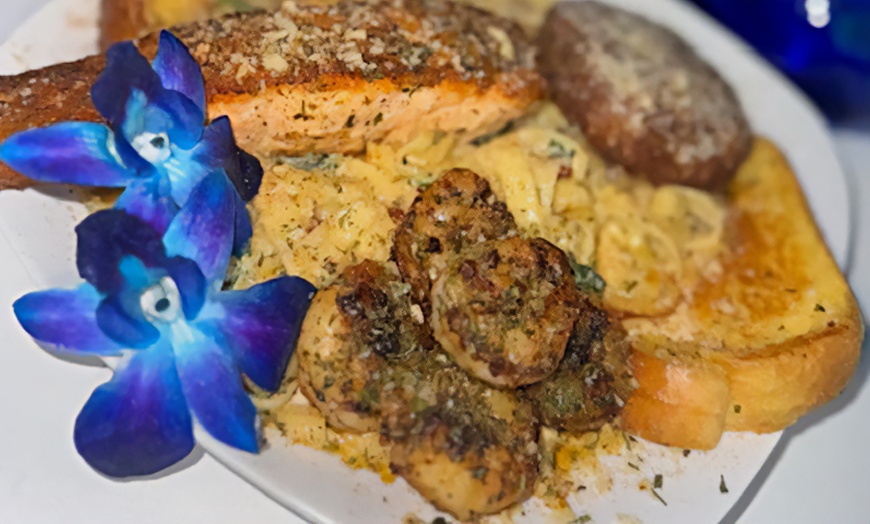 Image 7: Brunch or Dinner with Cocktails at Swigzz Restaurant & Lounge