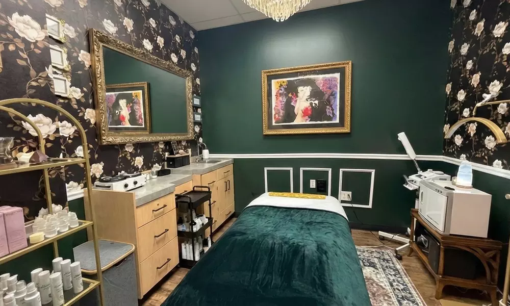 60-Minute Massage of Your Choice: Lymphatic Drainage or Full Body