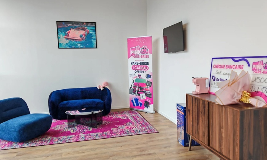 Image 4: Avantages exclusifs et franchise prise en charge chez Pink Pare-Brise