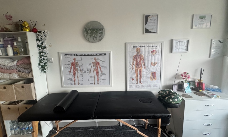 Image 2: Deep Tissue Massage – 1 or 3 Sessions (30 or 60 Min) at AR Beyond Body