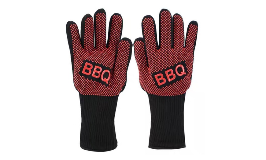 Image 4: Pair of Grilling Gloves