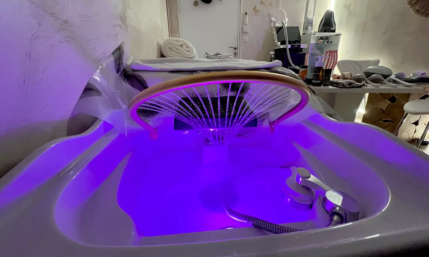 Séance de head spa japonais avec Clinic 83