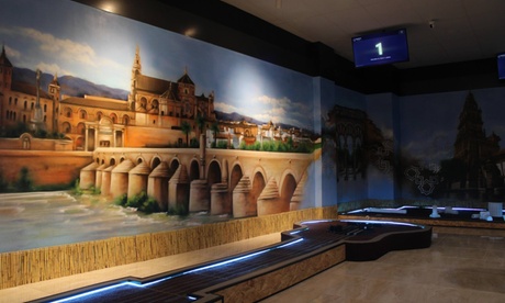 Para 2 (jueves a domingo): partida de minigolf