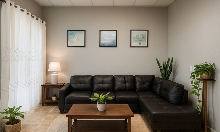 Image 4: Enjoy 60-Minute Combo Massage or Facial / 30-minute Robotic massage 