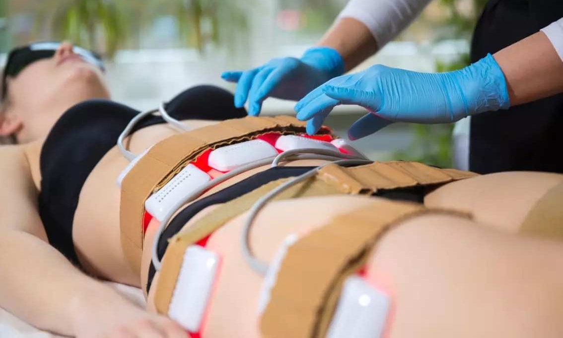 Up to 80% Off on Lipo - Non-Invasive Laser-iLipo at Sondrea Aesthetic Lounge: ''The Ultimate Ladies Den''