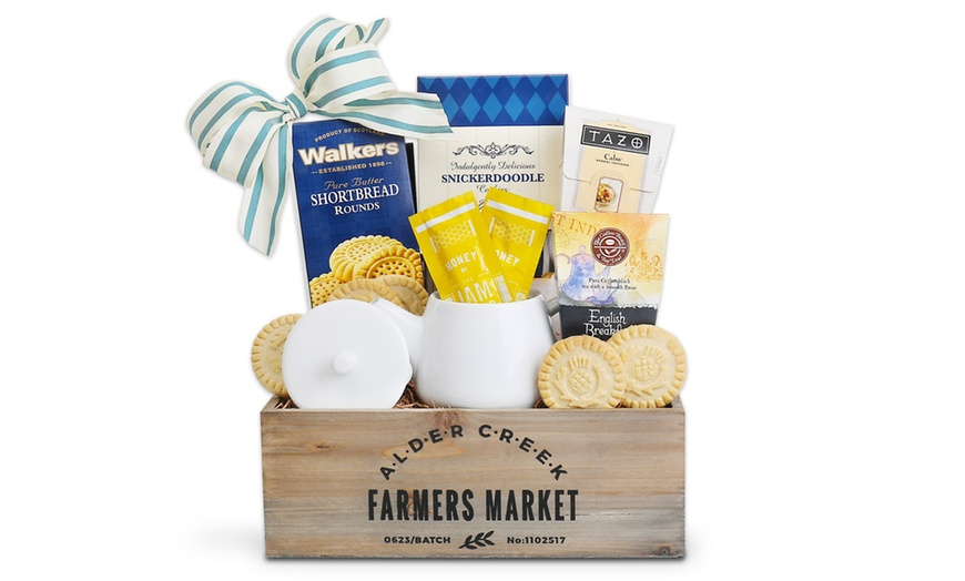 Image 3: Gourmet Gift Baskets from Alder Creek (Up to  off)