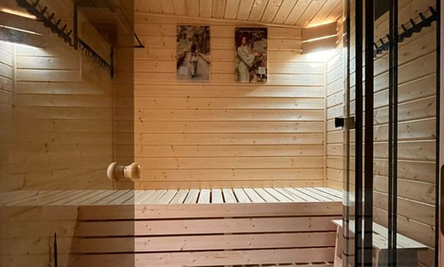 Image 5: Relaksacyjny pakiet dla dwojga z kąpielą leśną i sauną
