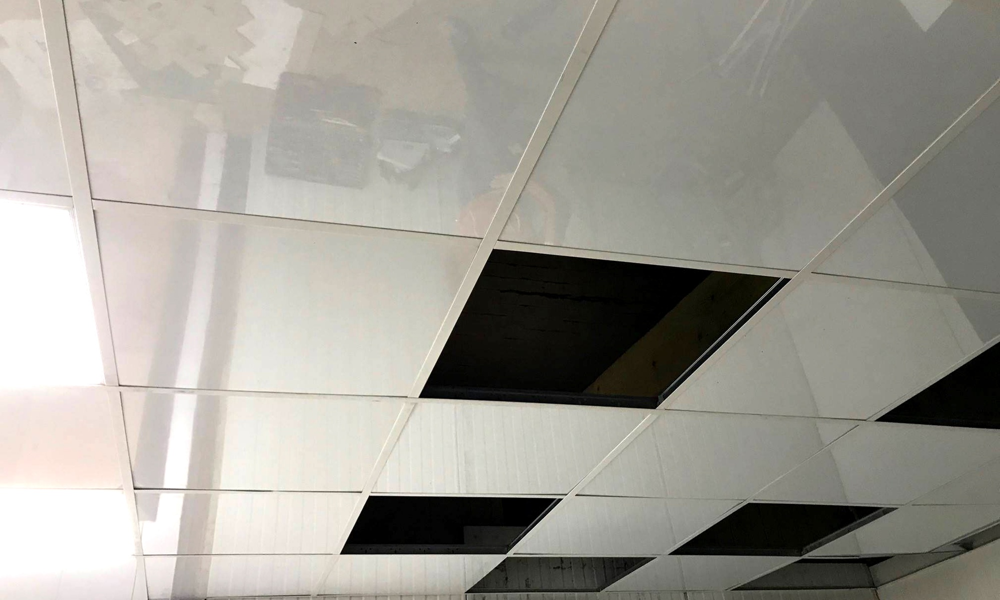 Lot de 10 dalles de faux plafond blanc ou miroir