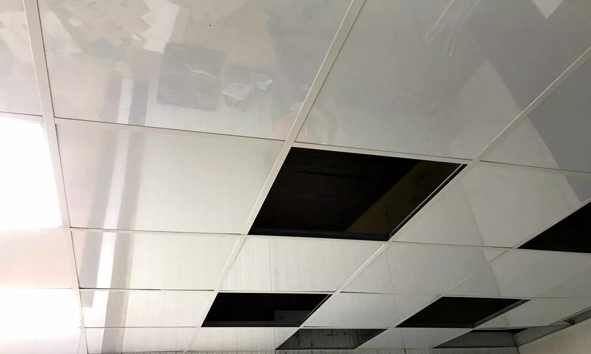 Lot de 10 dalles de faux plafond blanc ou miroir