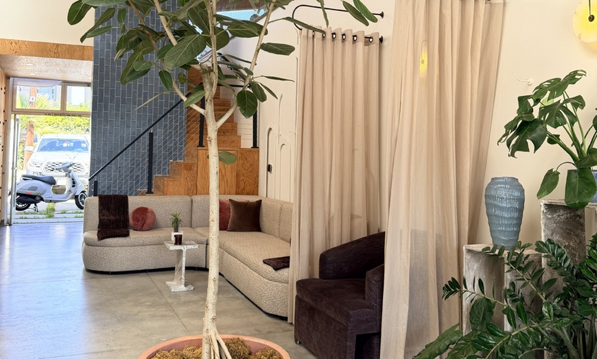 Image 5: Get Smooth Skin with 20 or 40 Units of Botox at Enforma - Venice
