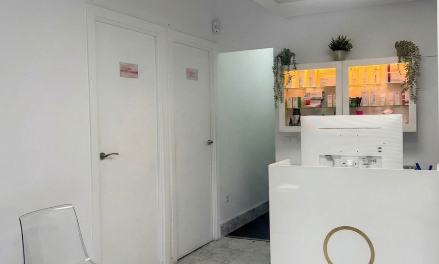 Image 2: 2 a 6 sesiones de tratamiento efecto remodelante y push-up Body Sculpt