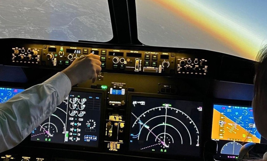Image 13: Zostań pilotem i zasiądź za sterami symulatora: Boeing 737 i inne