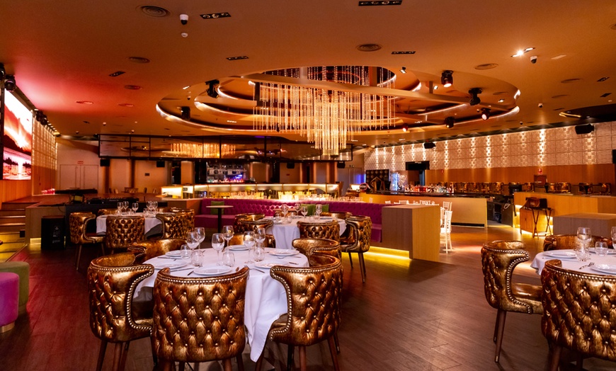 Image 2: Cena y espectáculo para 2, 4 o 6 personas