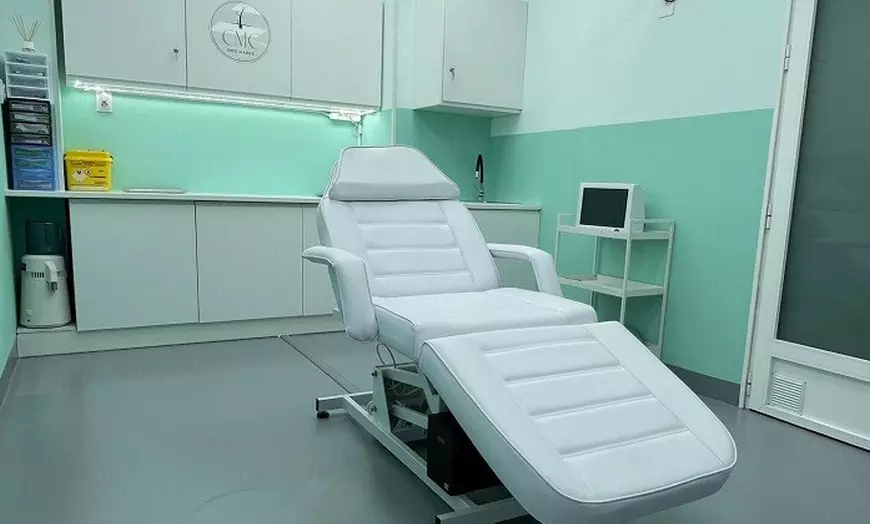 Image 3: Sesión de plasma pen para lunares, cicatrices o verrugas para 1