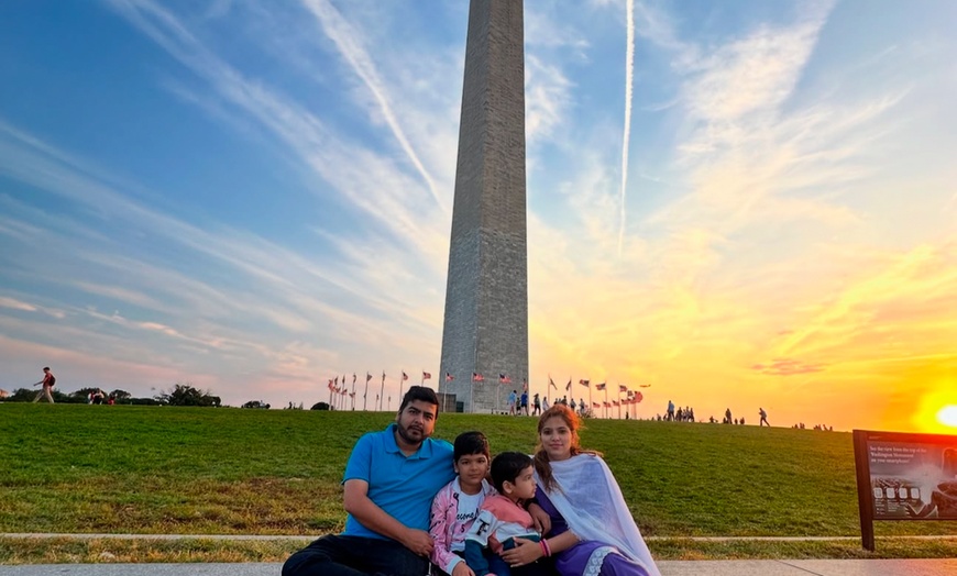 Image 5: Washington DC Monuments & Memorials Sunset Walking Tour 
