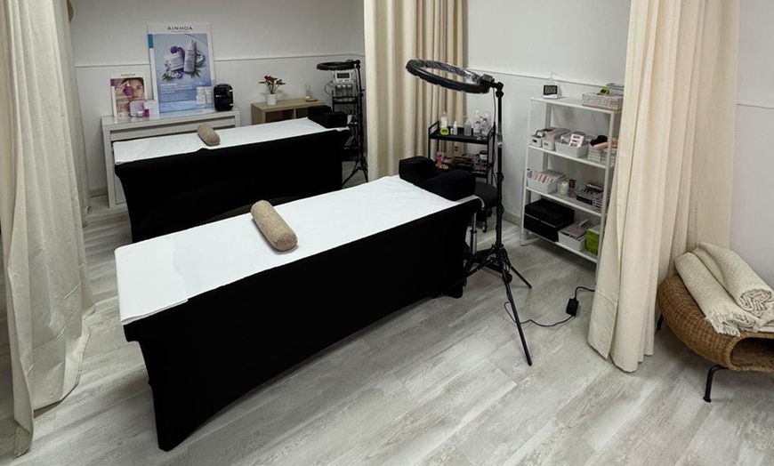 Image 2: Masaje relajante individual o en pareja, 50 u 80 minutos disponibles