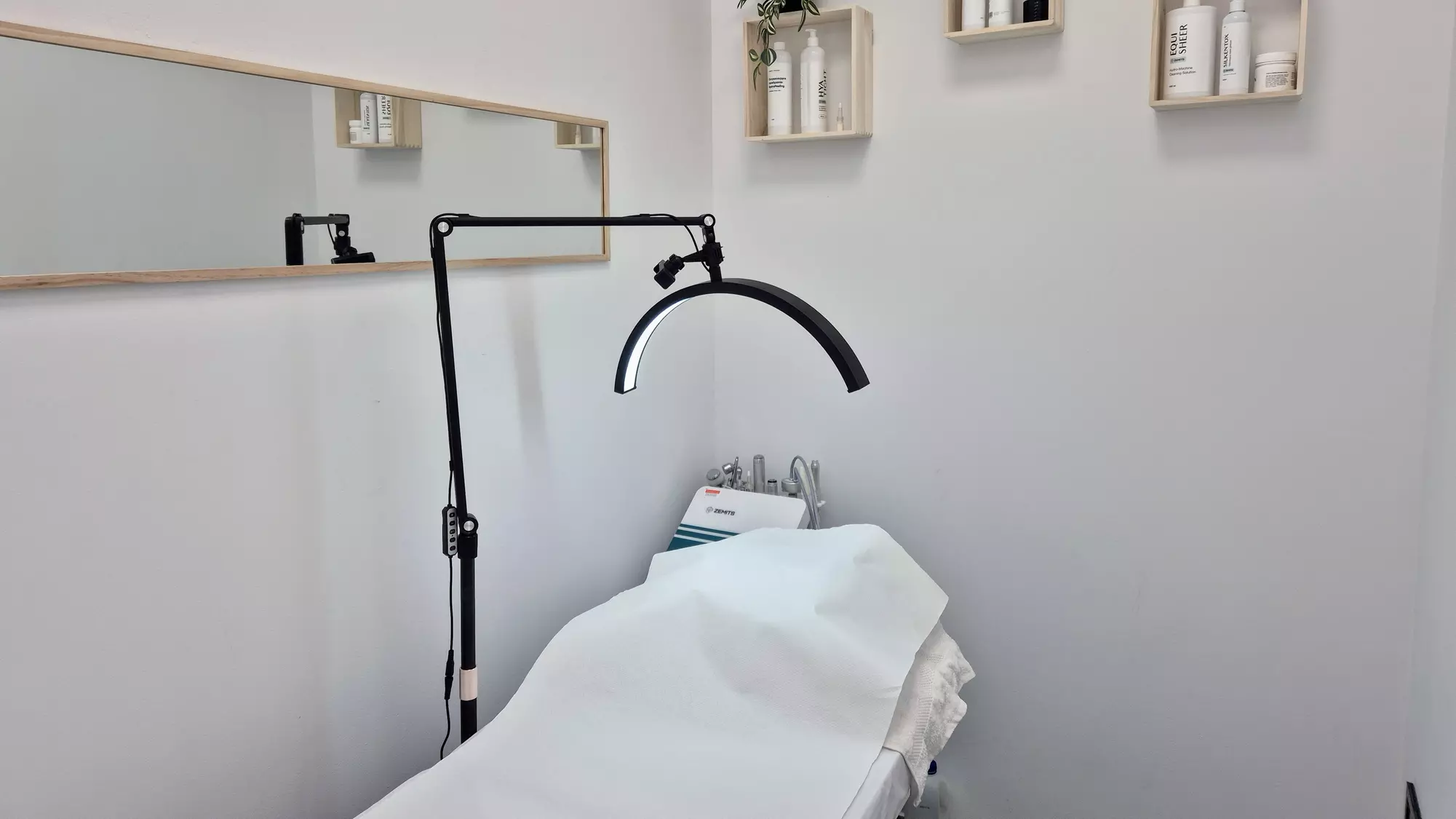 Limpieza facial profunda y tratamientos antiedad