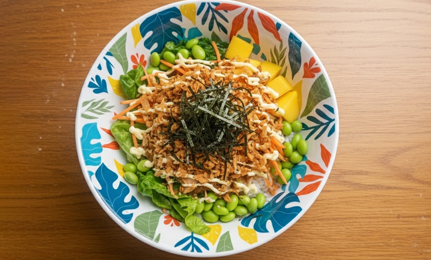 Image 9: Menú asiático para 2 o 4 con entrantes, principales, postre y bebida