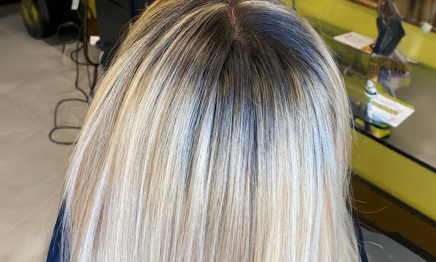 Image 14: Organic Brazilian Smoothing Treatment at Lilygloss Hair Studio